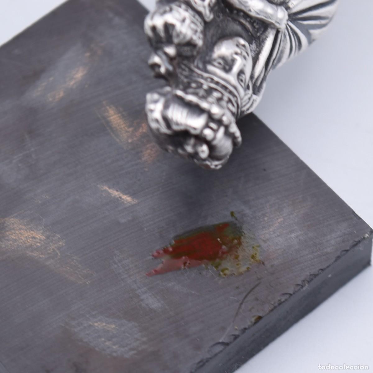 Antig&uuml;edades: Virgen de plata sobre base de m&aacute;rmol - Foto 4