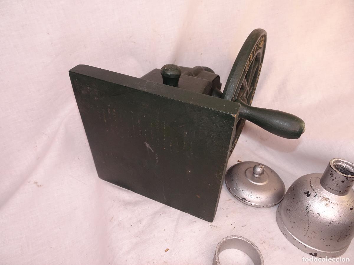 Antig&uuml;edades: Molinillo para moler cafe,verde.( Replica ) - Foto 5