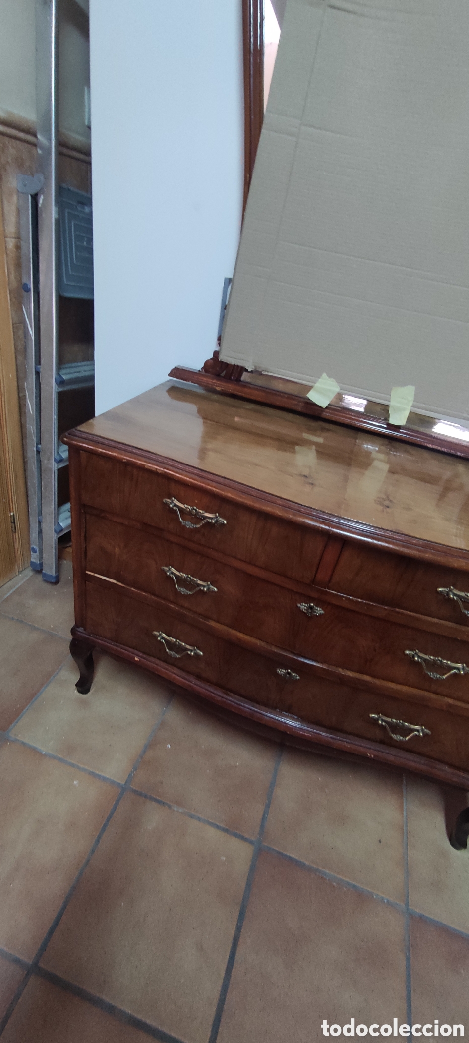 Antig&uuml;edades: Antigua comoda con espejo - Foto 6