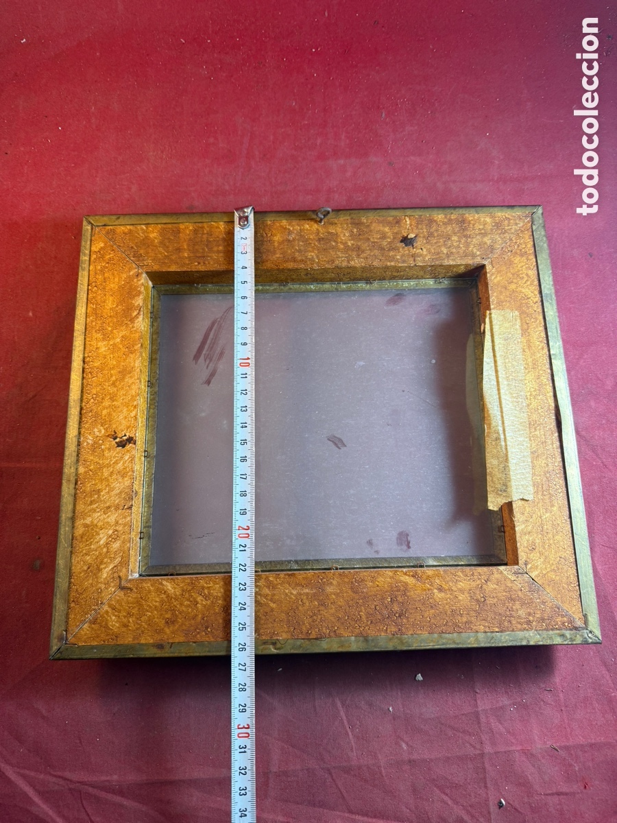 Antig&uuml;edades: Bonito marco de madera y lat&oacute;n - Foto 3