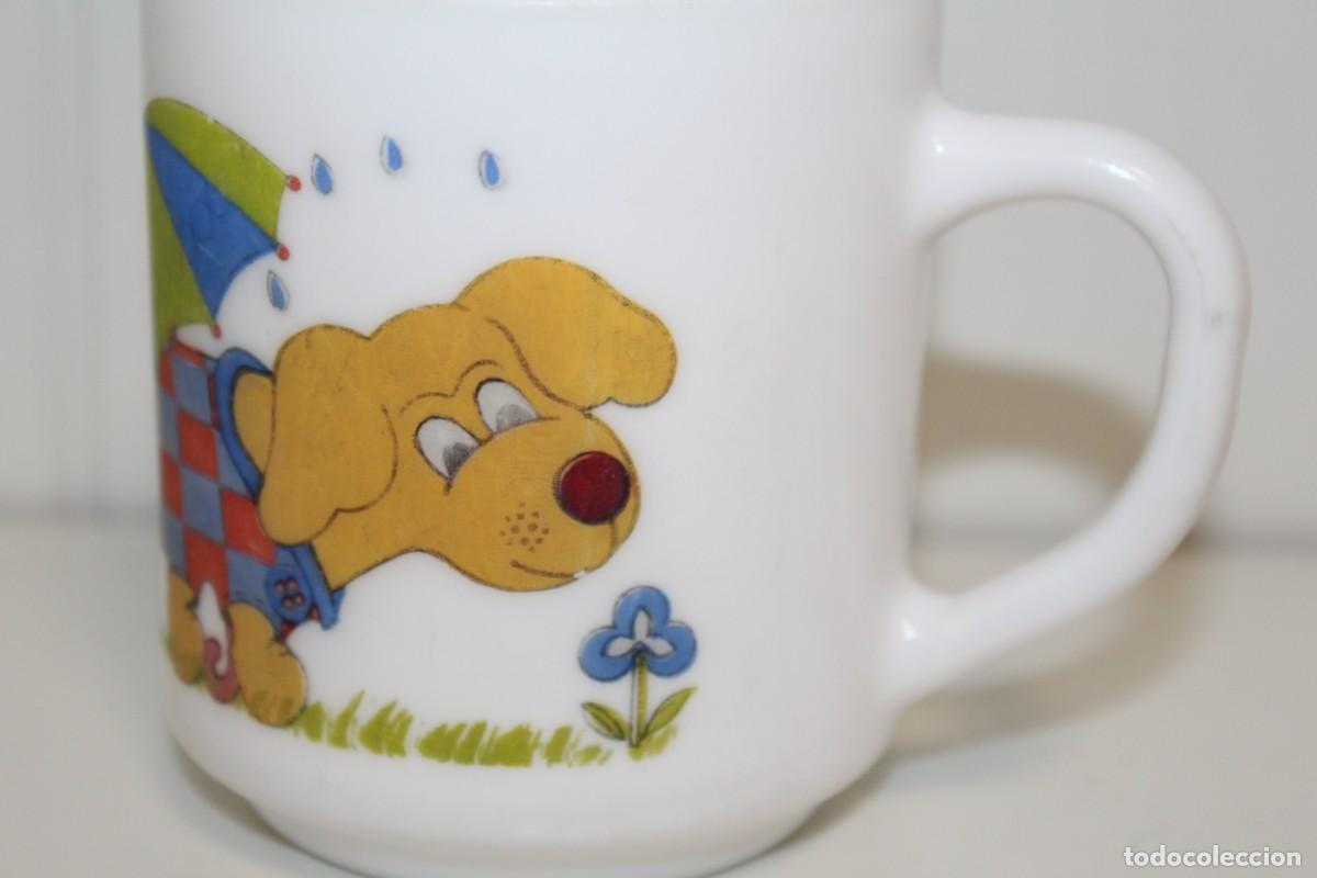 Antig&uuml;edades: TAZA ARCOPAL INFANTIL DECORADA PERRO - Foto 2