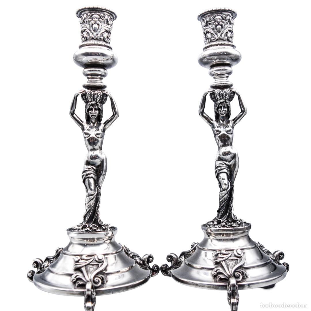 Antig&uuml;edades: Plata - Candeleros con damas - Foto 1