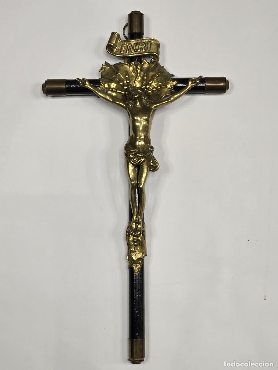 Antig&uuml;edades: Crucifijo de madera y bronce - Foto 4