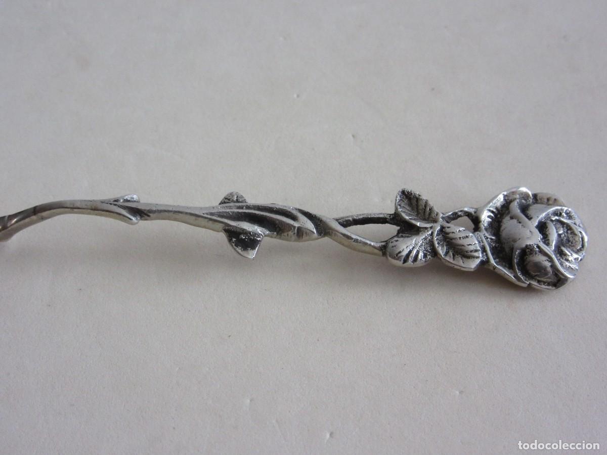 Antig&uuml;edades: CUCHARA DE PLATA CON FORMA DE ROSA - Foto 5