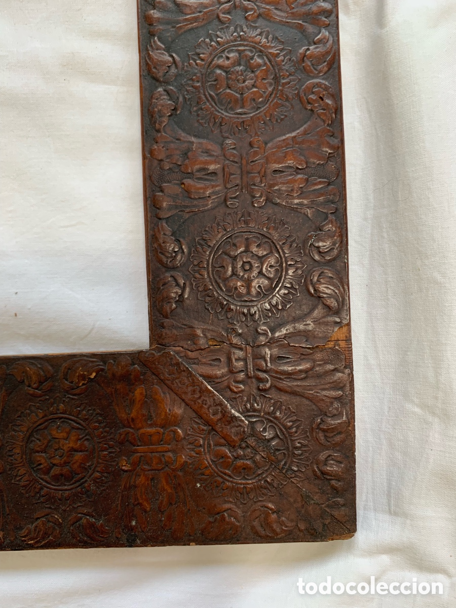 Antig&uuml;edades: Marco antiguo madera y cuero - Foto 4