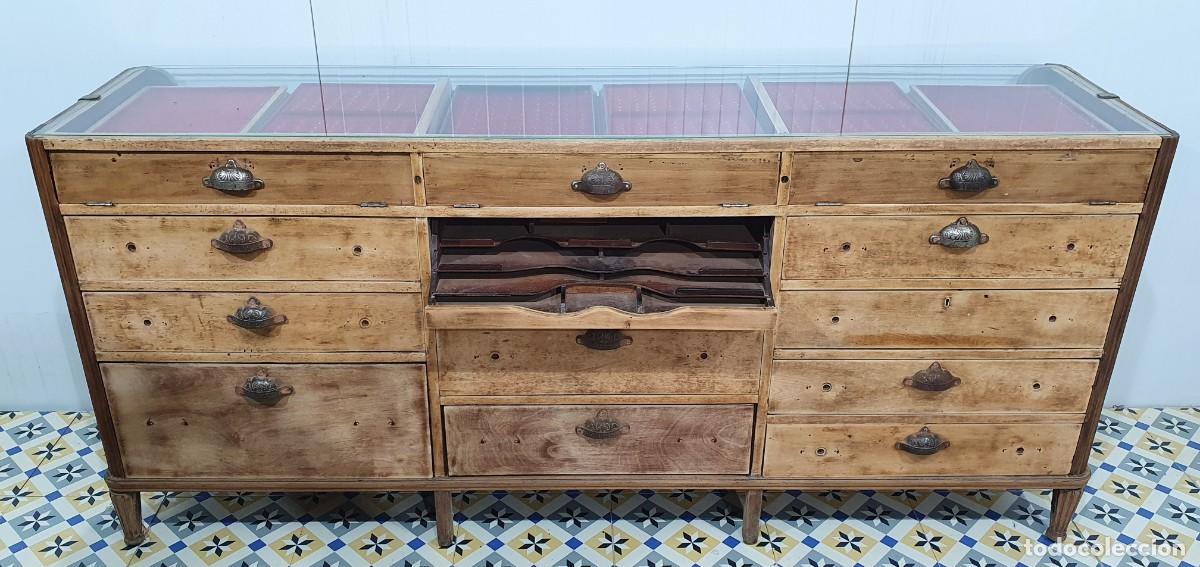 Antig&uuml;edades: Mostrador antiguo de joyer&iacute;a - Foto 6