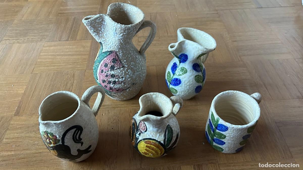 Antig&uuml;edades: Cinco jarras cer&aacute;mica Talavera - Foto 1
