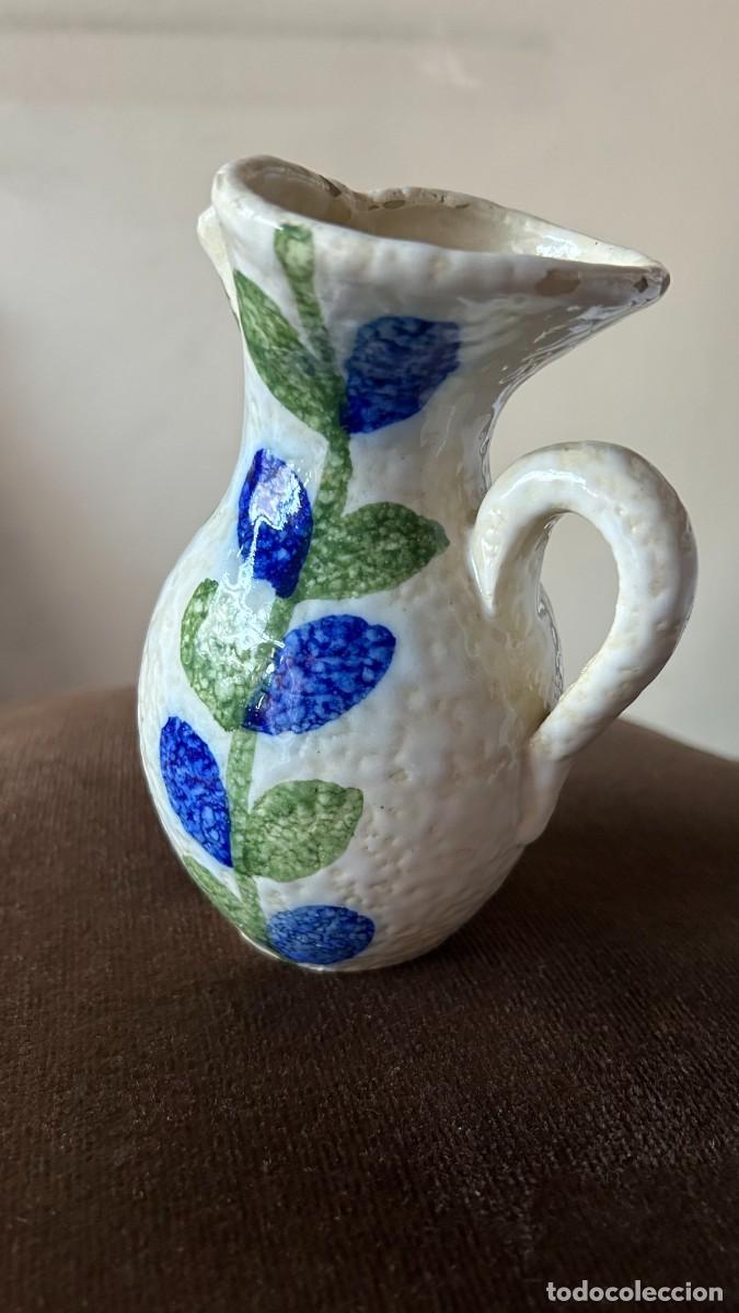 Antig&uuml;edades: Cinco jarras cer&aacute;mica Talavera - Foto 4