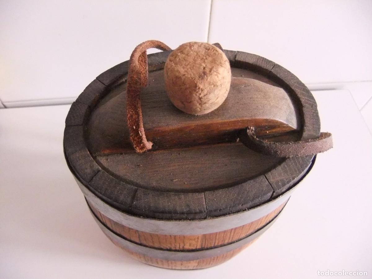 Antig&uuml;edades: peque&ntilde;a barrica de madera - Foto 2