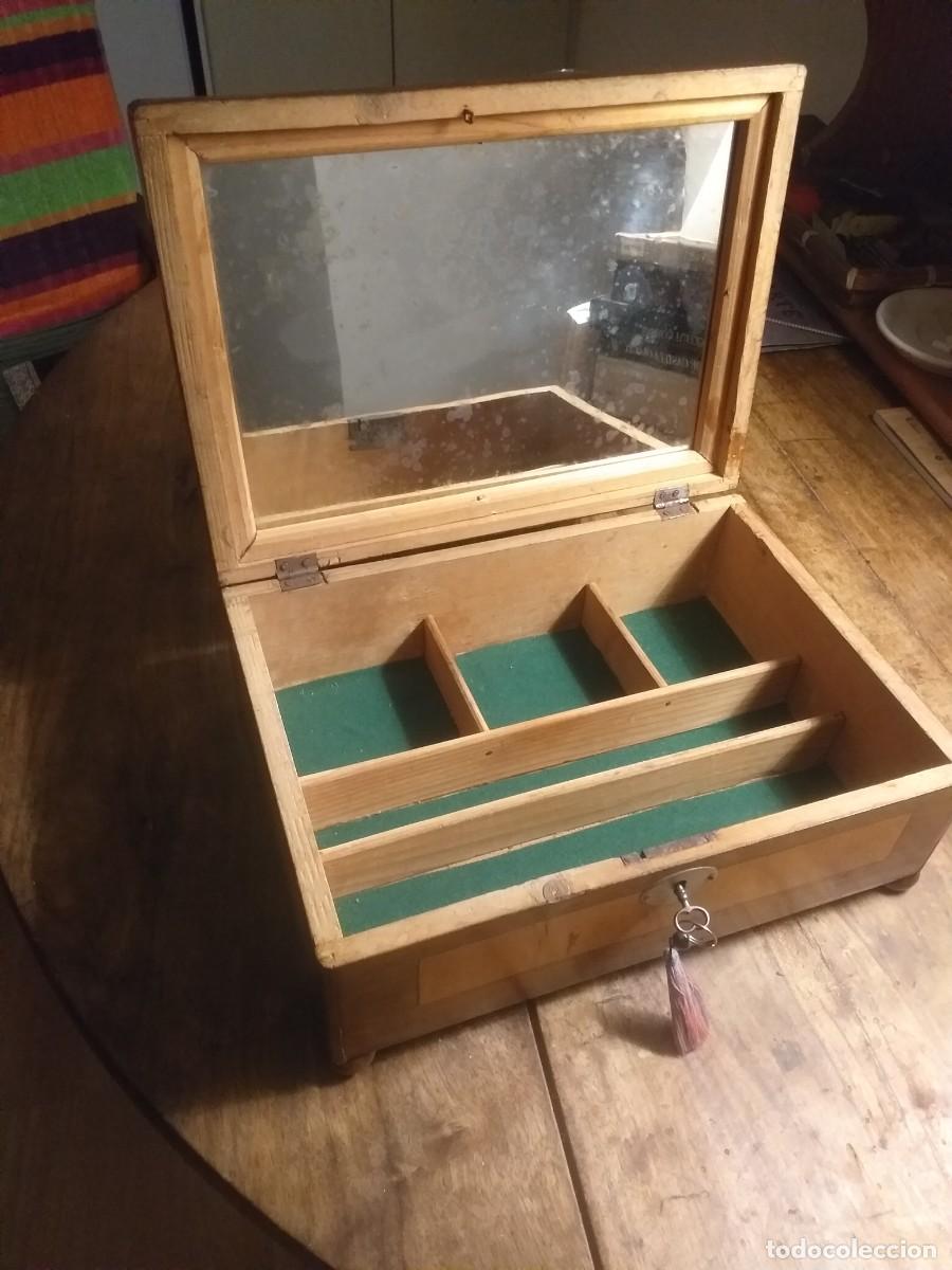 Antig&uuml;edades: Caja-tocador de Carlet (Valencia) - Foto 2