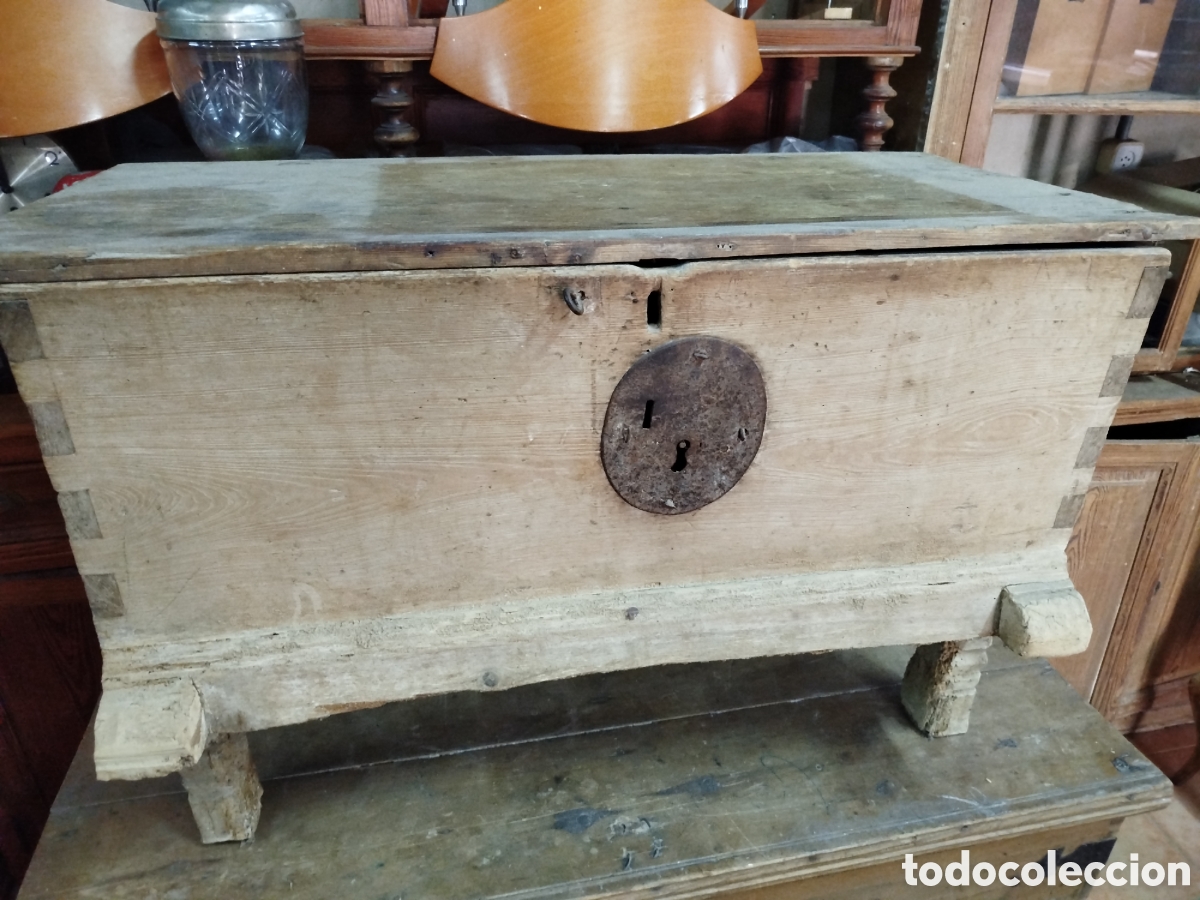 Antig&uuml;edades: Arca antigua. Arc&oacute;n Madero. Arca infantil.