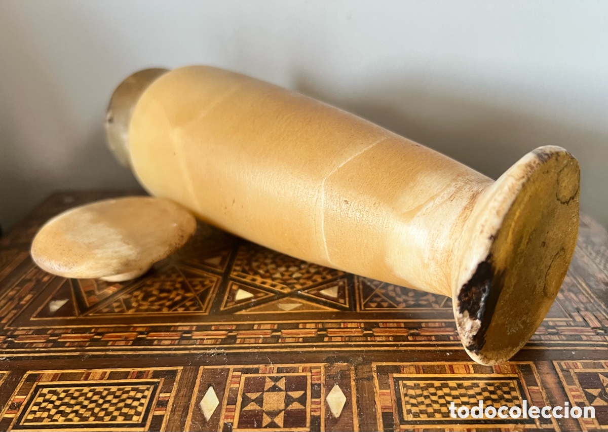 Antig&uuml;edades: Vaso de libaciones tebano - Foto 22