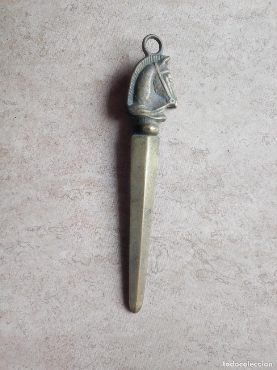 Antig&uuml;edades: Abrecartas de Bronce Cabeza de Caballo - Foto 2