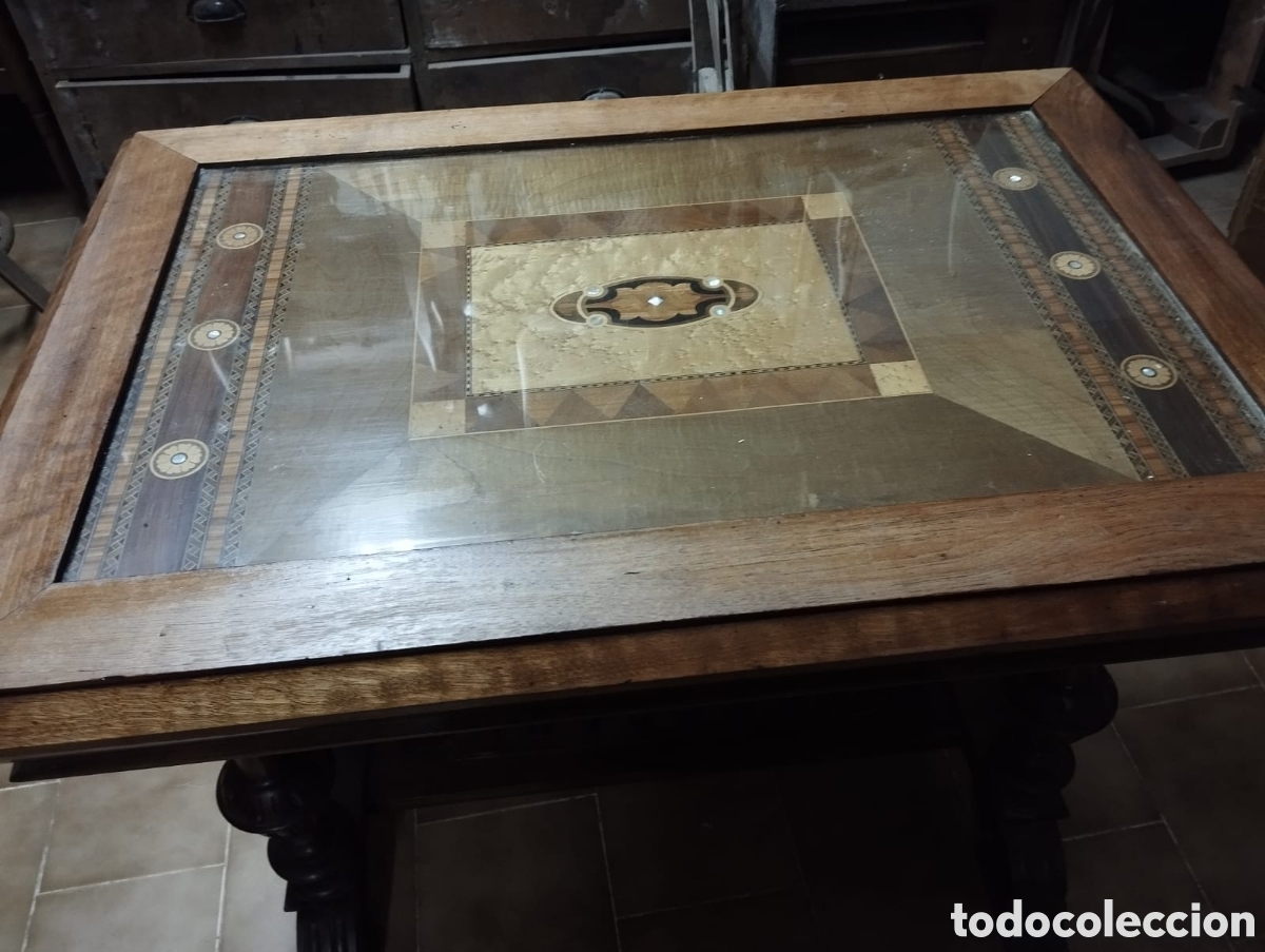 Antig&uuml;edades: Antigua mesa auxiliar - Foto 1