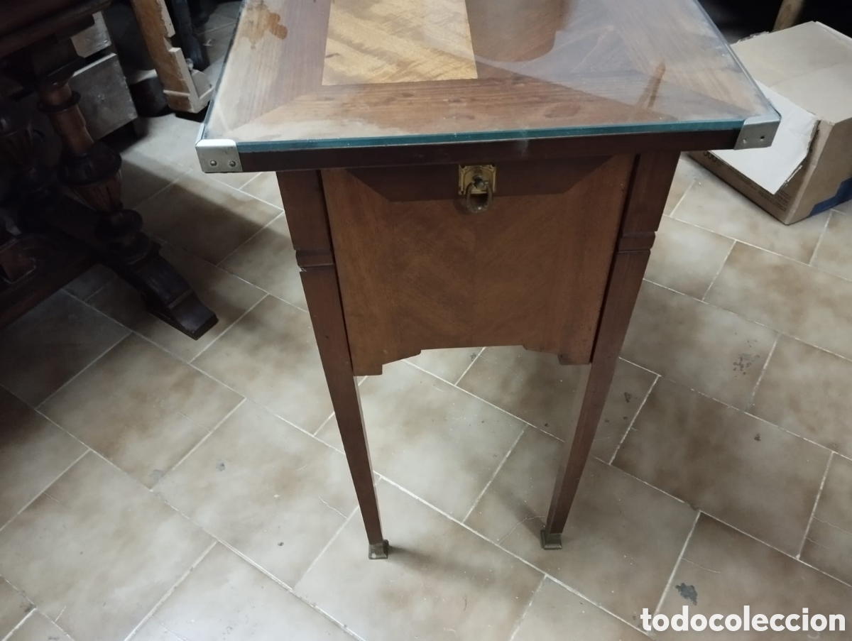 Antig&uuml;edades: Antigua mesa auxiliar - Foto 2