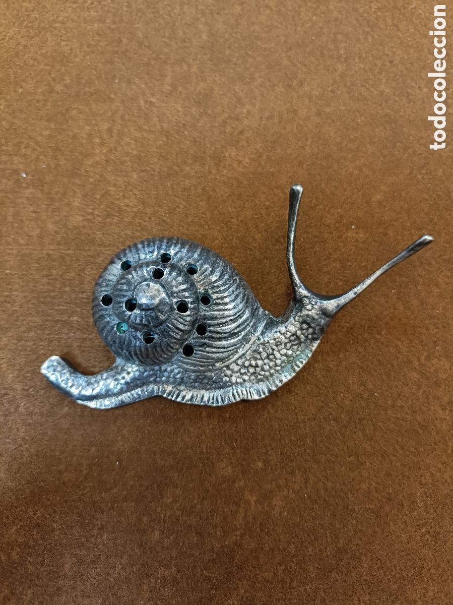 Antiques: CURIOSO PALILLERO EN FORMA DE CARACOL METAL PLATEADO. 10CM.