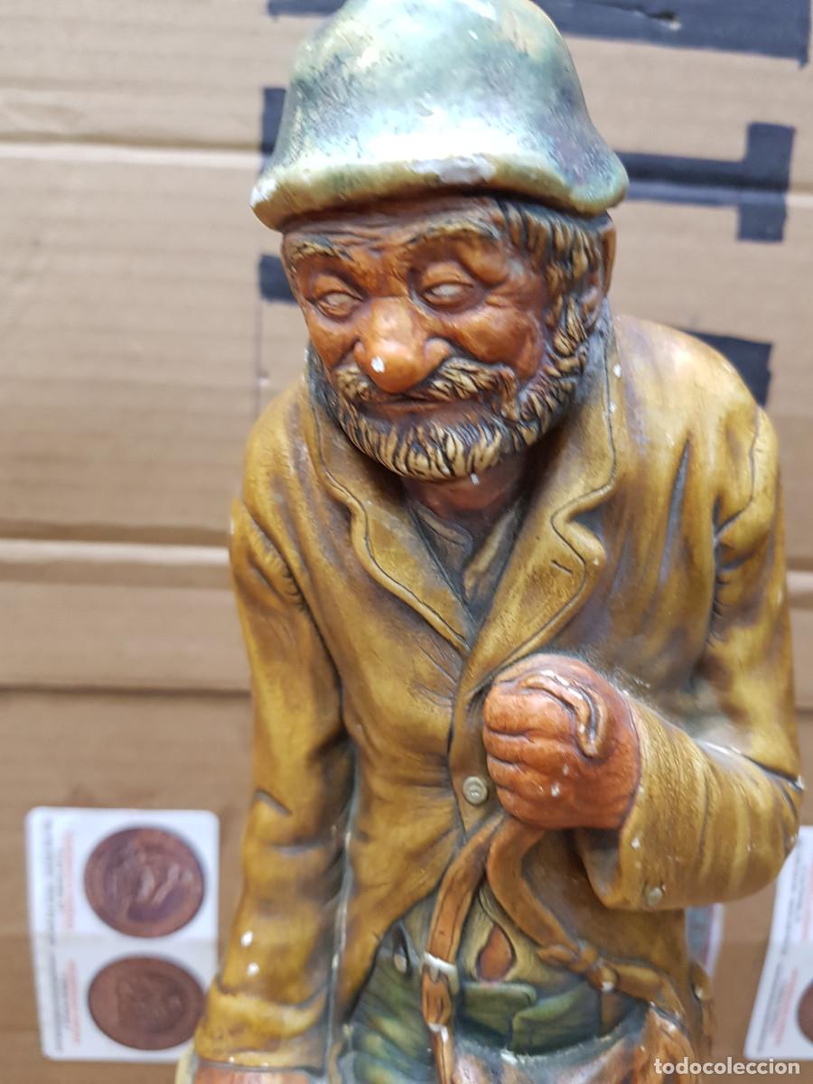 Antig&uuml;edades: ANTIGUA FIGURA DE ANCIANO - Foto 2