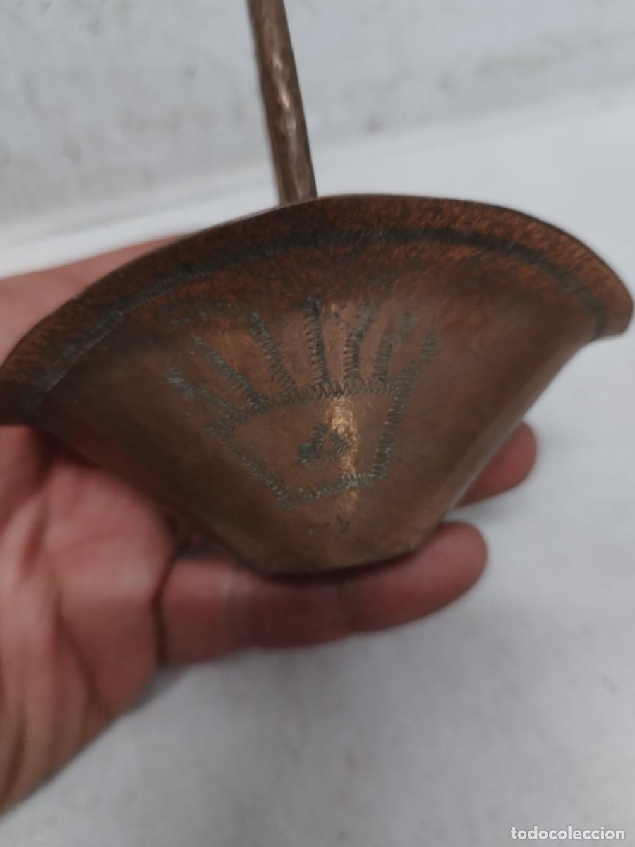Antig&uuml;edades: Antiguo peque&ntilde;o cesto de cobre. - Foto 4