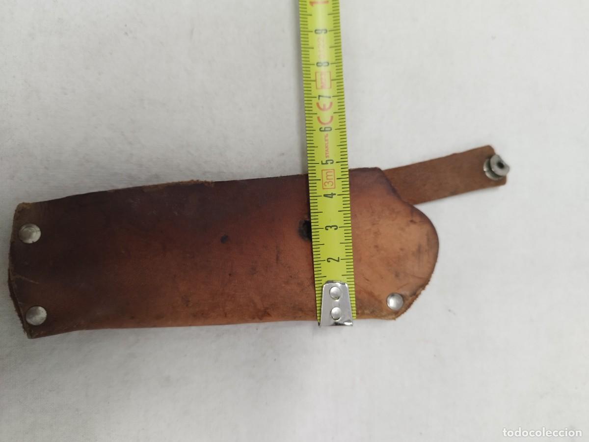 Antig&uuml;edades: Antigua funda de cuchillo de cuero, a restaurar. - Foto 5