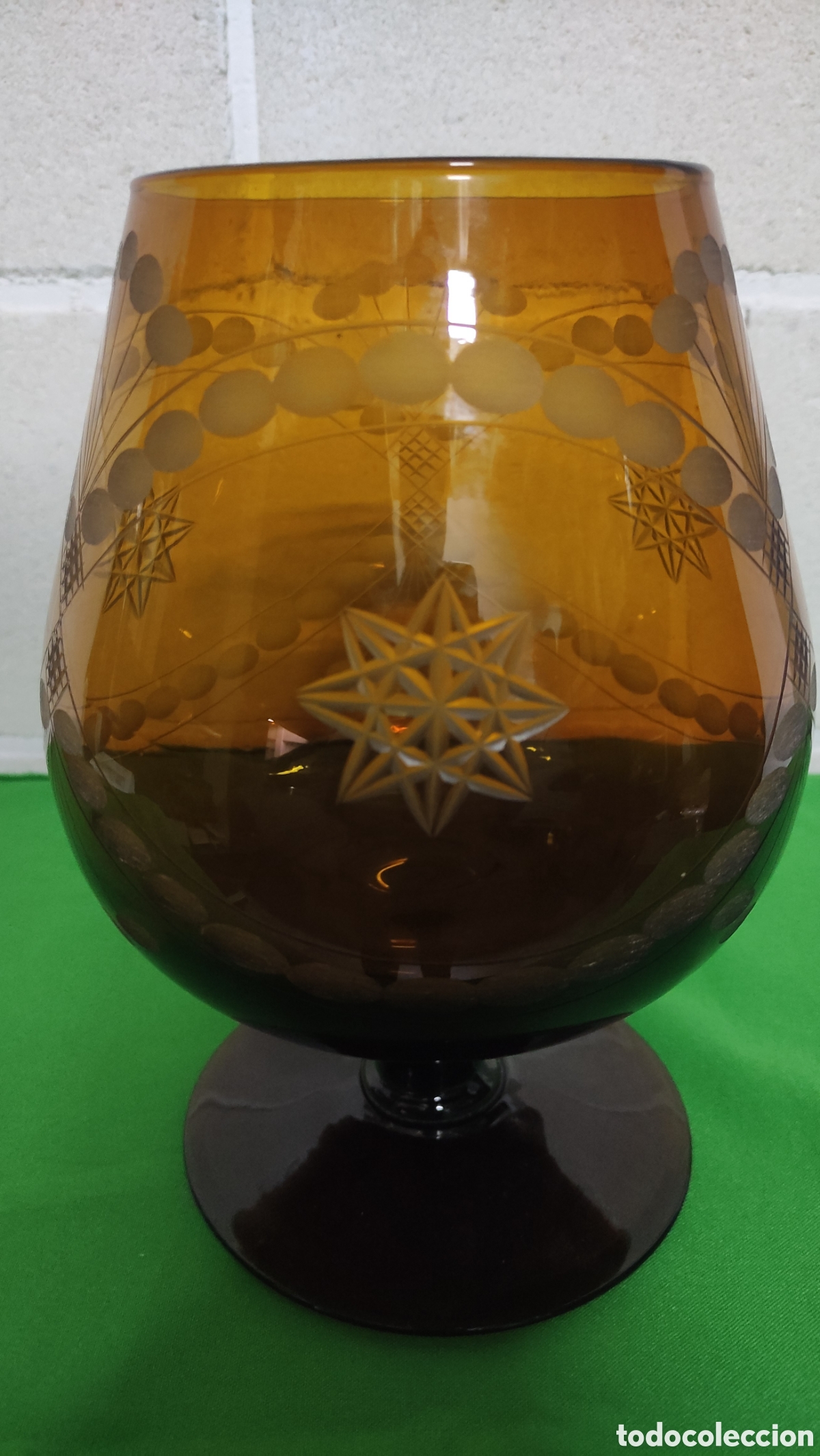 Antig&uuml;edades: Copa gigante tallada, brandy - Foto 1