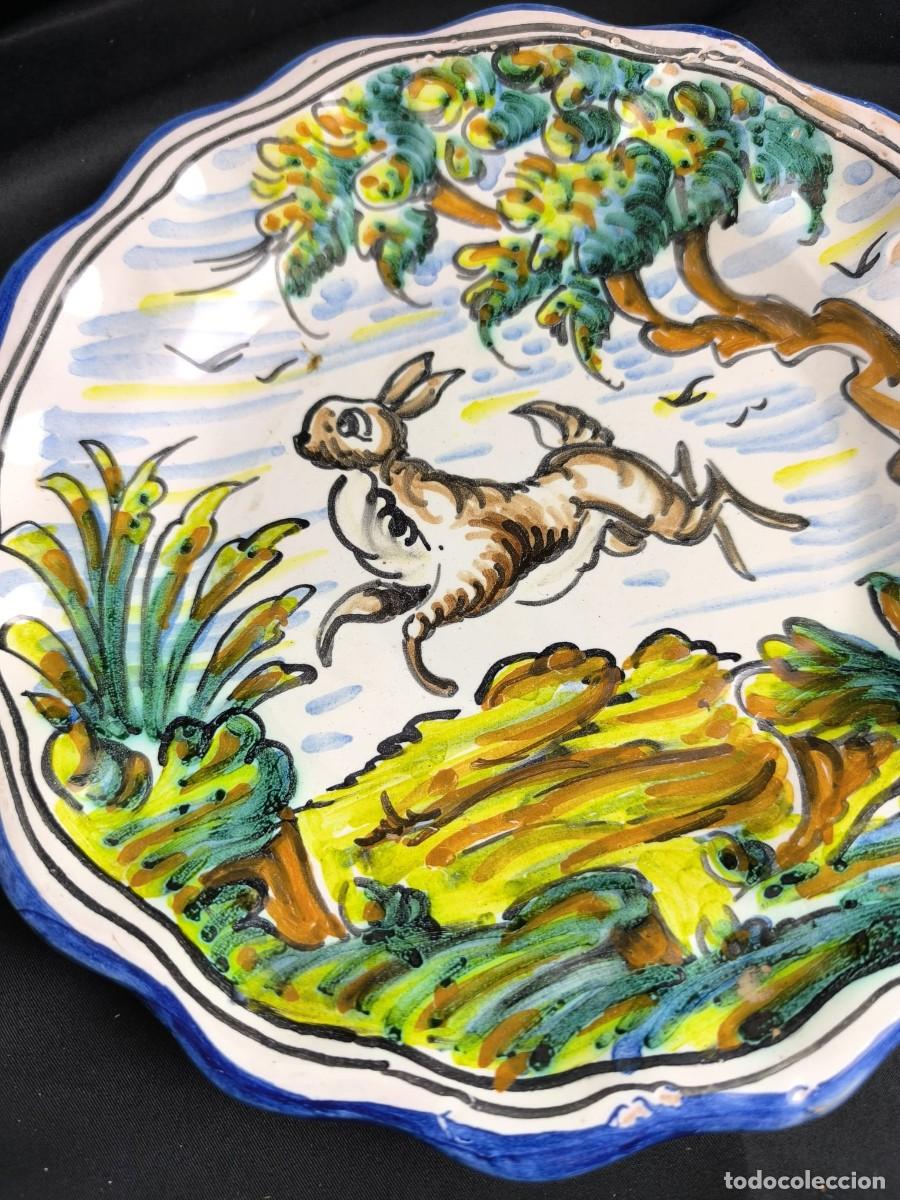 Antig&uuml;edades: plato de cer&aacute;mica de talavera - Foto 4