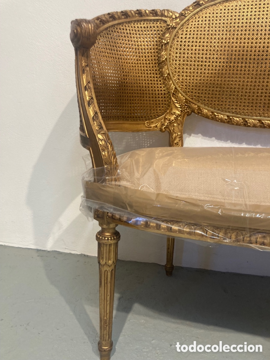 Antig&uuml;edades: Antiguo sof&aacute; dorado tapizado - Foto 4