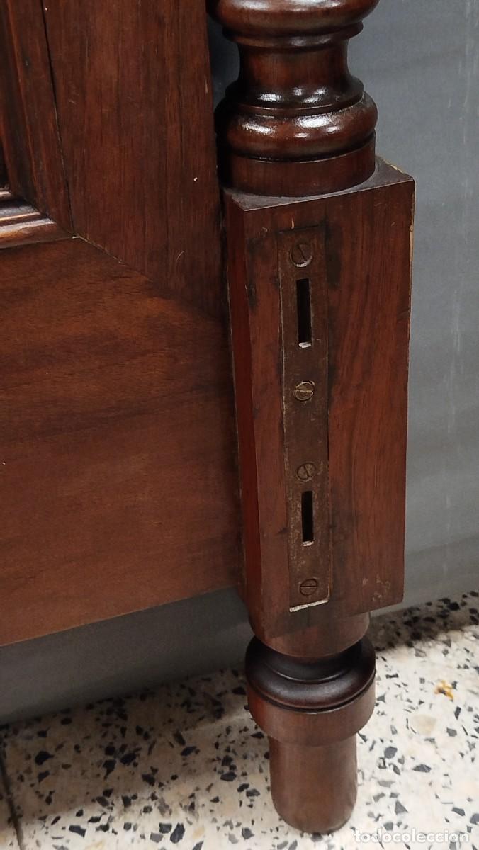 Antig&uuml;edades: CAMA DE MADERA DE NOGAL ESTILO LUIS XV - Foto 11