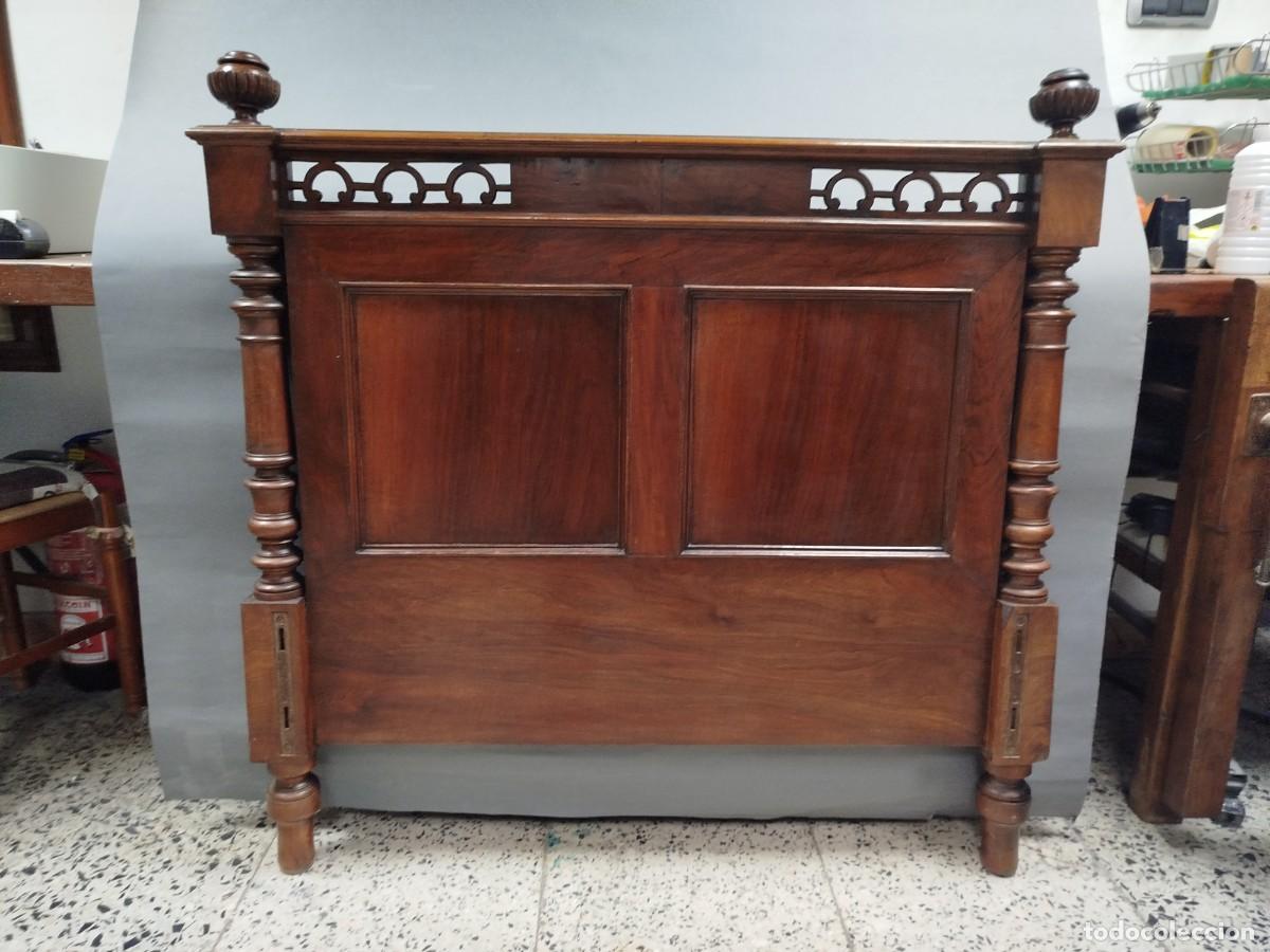Antig&uuml;edades: CAMA DE MADERA DE NOGAL ESTILO LUIS XV - Foto 18