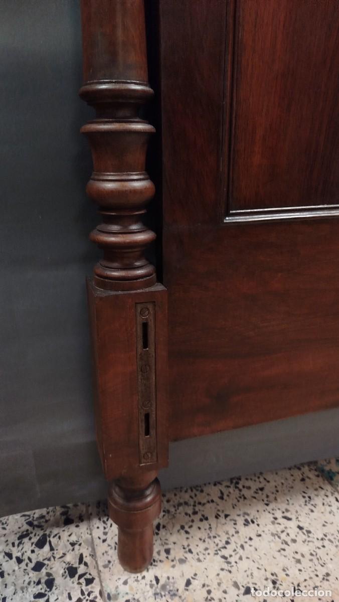 Antig&uuml;edades: CAMA DE MADERA DE NOGAL ESTILO LUIS XV - Foto 19