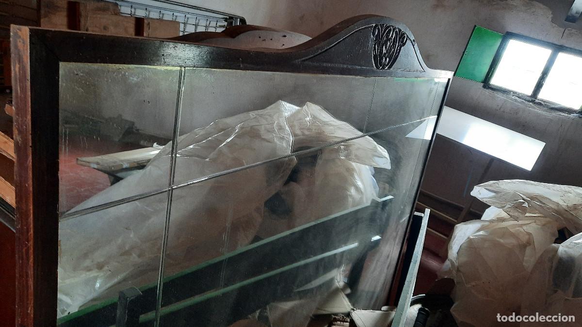 Antig&uuml;edades: mueble de comedor con espejo - Foto 3