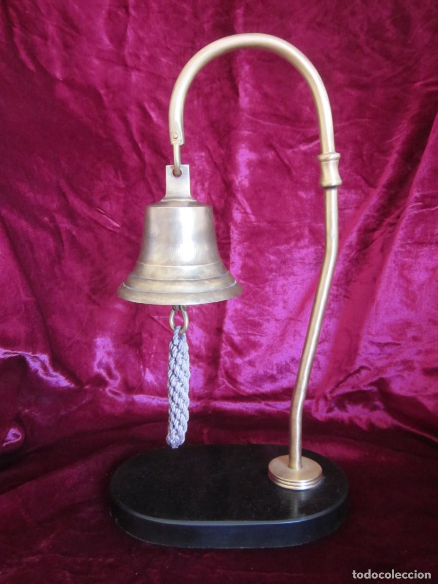 Antig&uuml;edades: CAMPANA DE BRONCE CON SOPORTE SOBREMESA - Foto 3