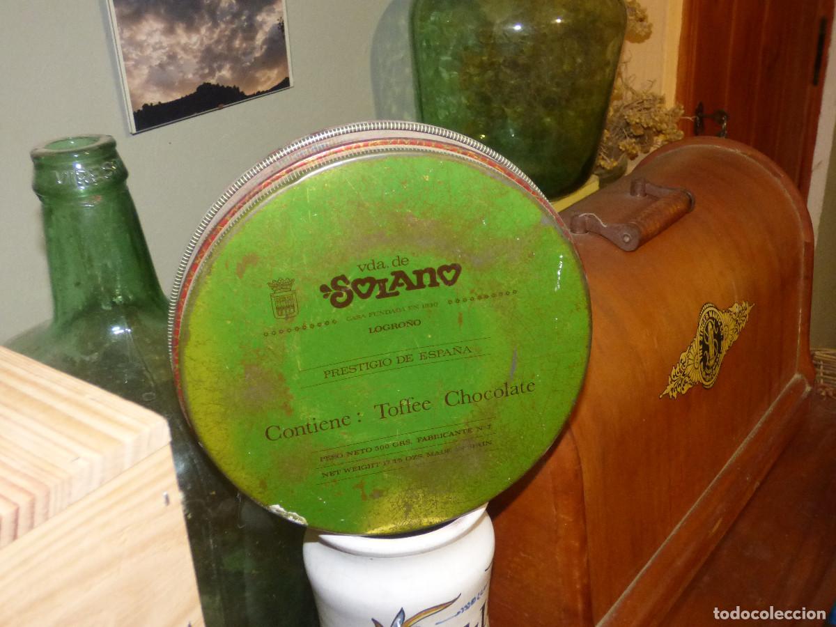 Antig&uuml;edades: Caja de lata,Vda de Solano. - Foto 2