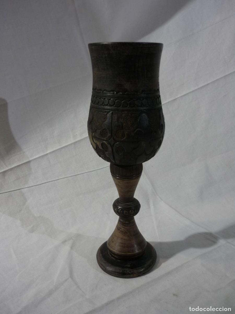 Antig&uuml;edades: Copa grande tallada en madera - Foto 5