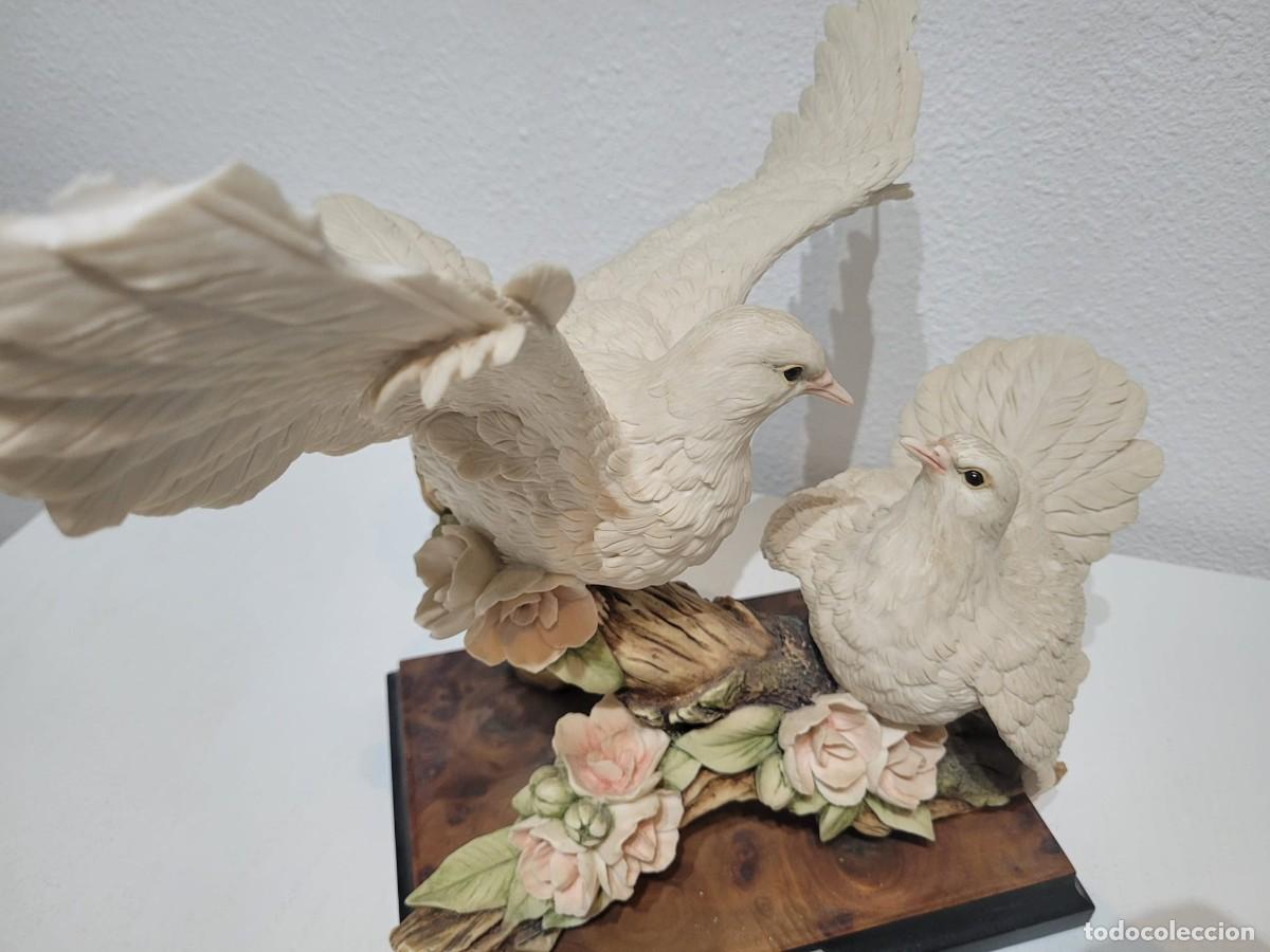 Antig&uuml;edades: Pareja de palomas blancas de Giuseppe Armani - Foto 1