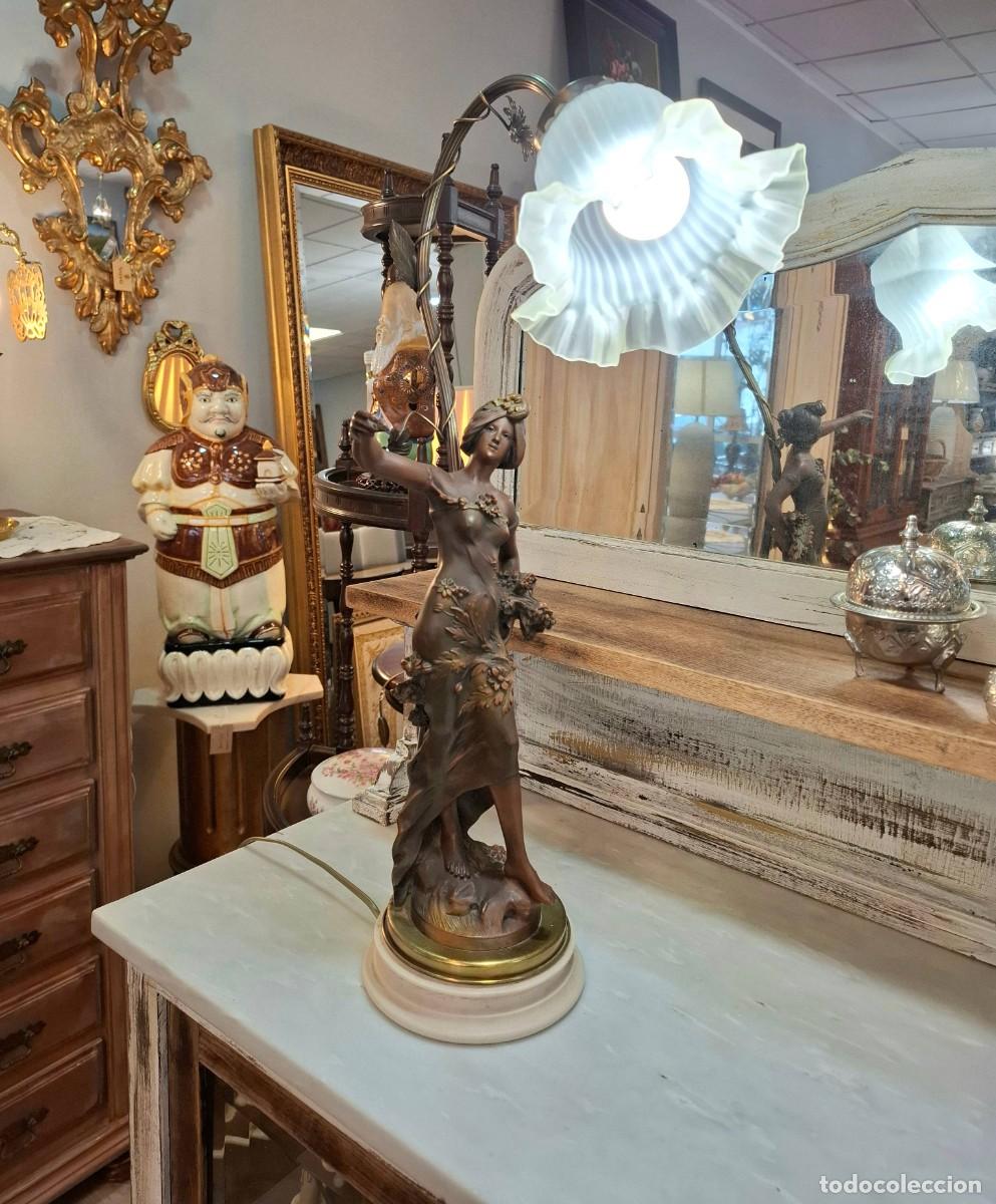 Antig&uuml;edades: L&aacute;mpara escultura mujer - Foto 1