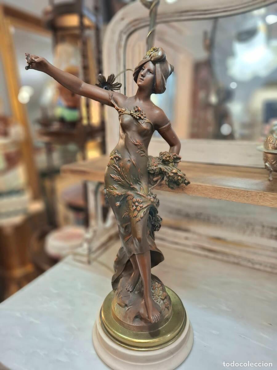 Antig&uuml;edades: L&aacute;mpara escultura mujer - Foto 3