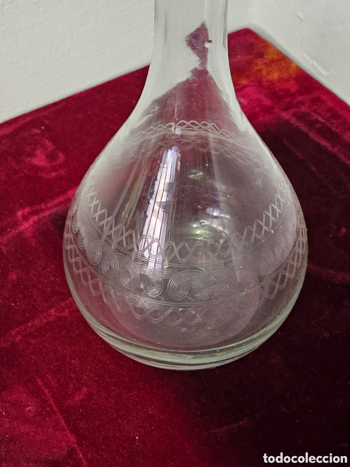 Antig&uuml;edades: Magn&iacute;fica botella de cristal grabado - Foto 3
