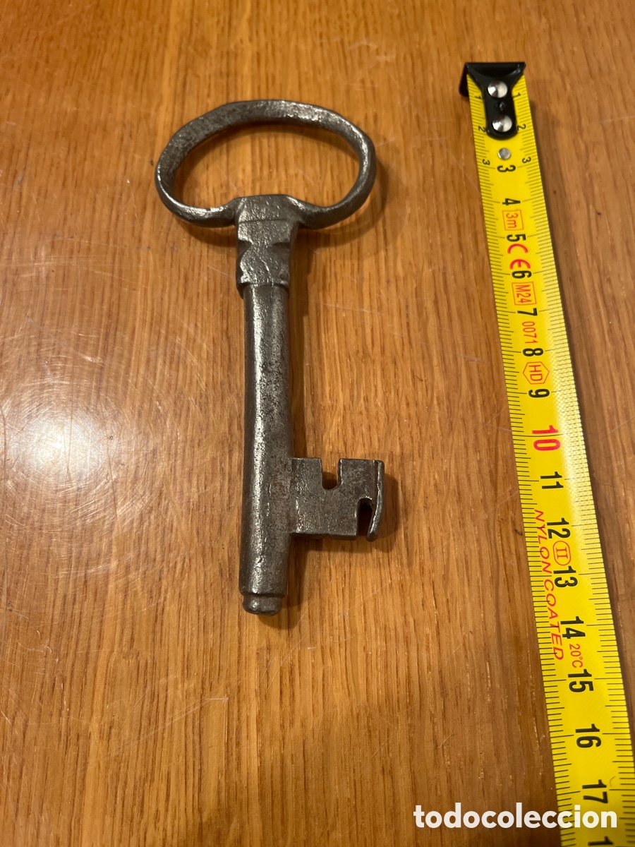 Antig&uuml;edades: Llave Siglo XIX bonita - Foto 2