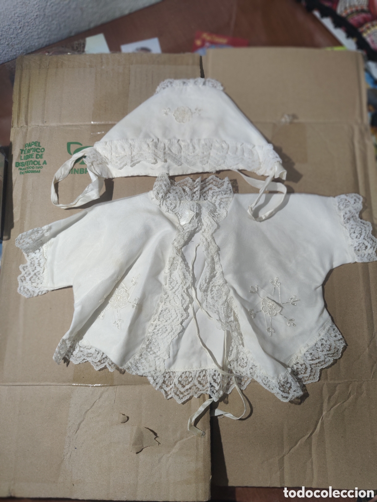 Antig&uuml;edades: ROPA DE BAUTISMO GORRITO Y BLUSITA - Foto 1