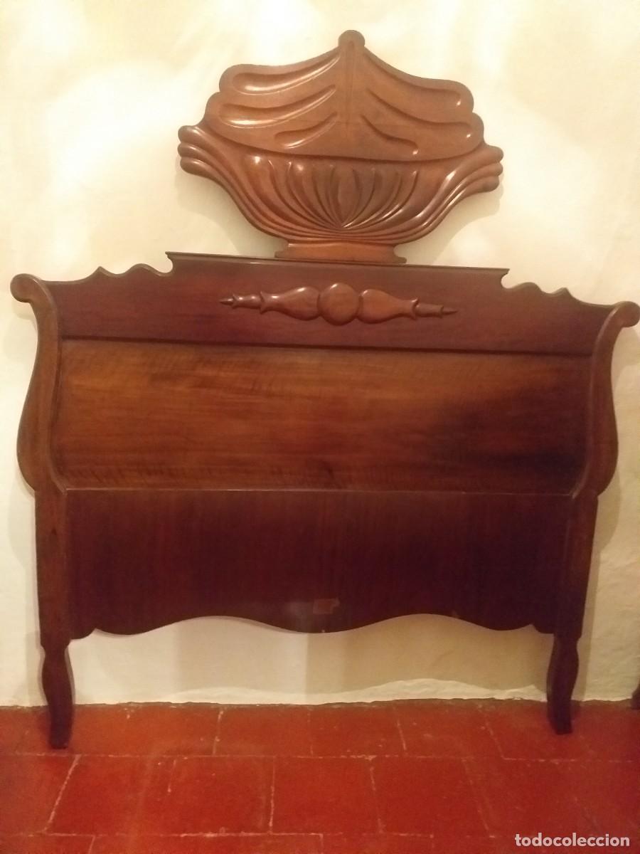 Antig&uuml;edades: Cabezal isabelino de caoba - Foto 1
