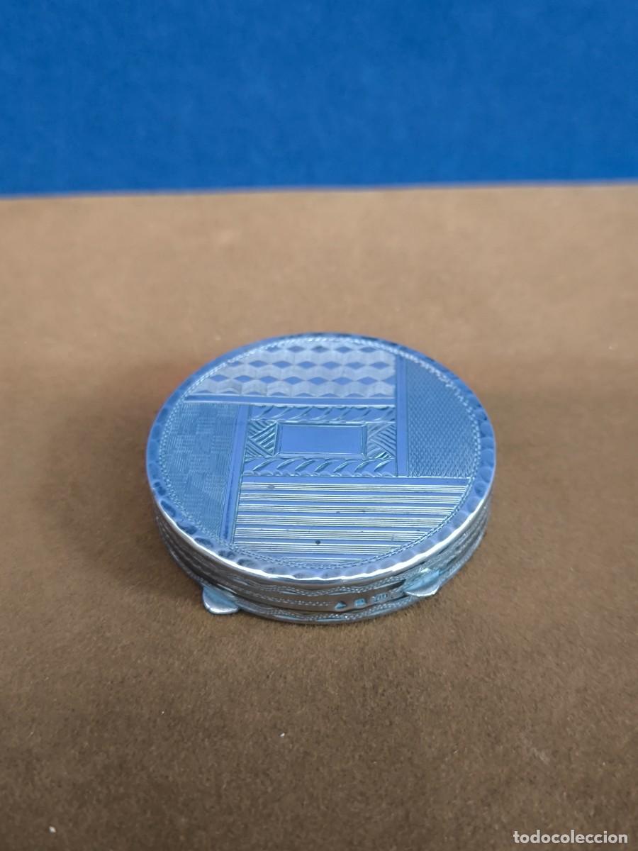 Antig&uuml;edades: CAJA POLVERA /PASTILLERO EN PLATA - Foto 1