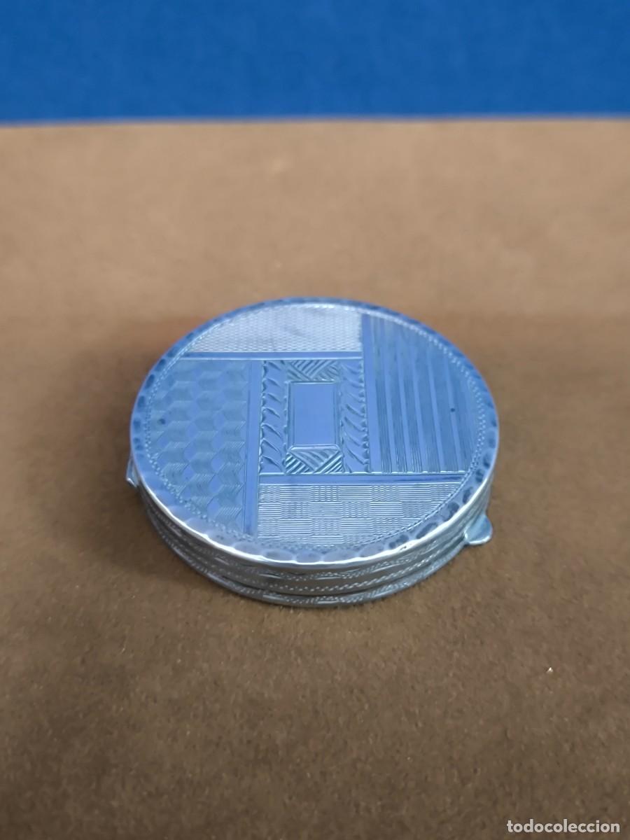 Antig&uuml;edades: CAJA POLVERA /PASTILLERO EN PLATA - Foto 4