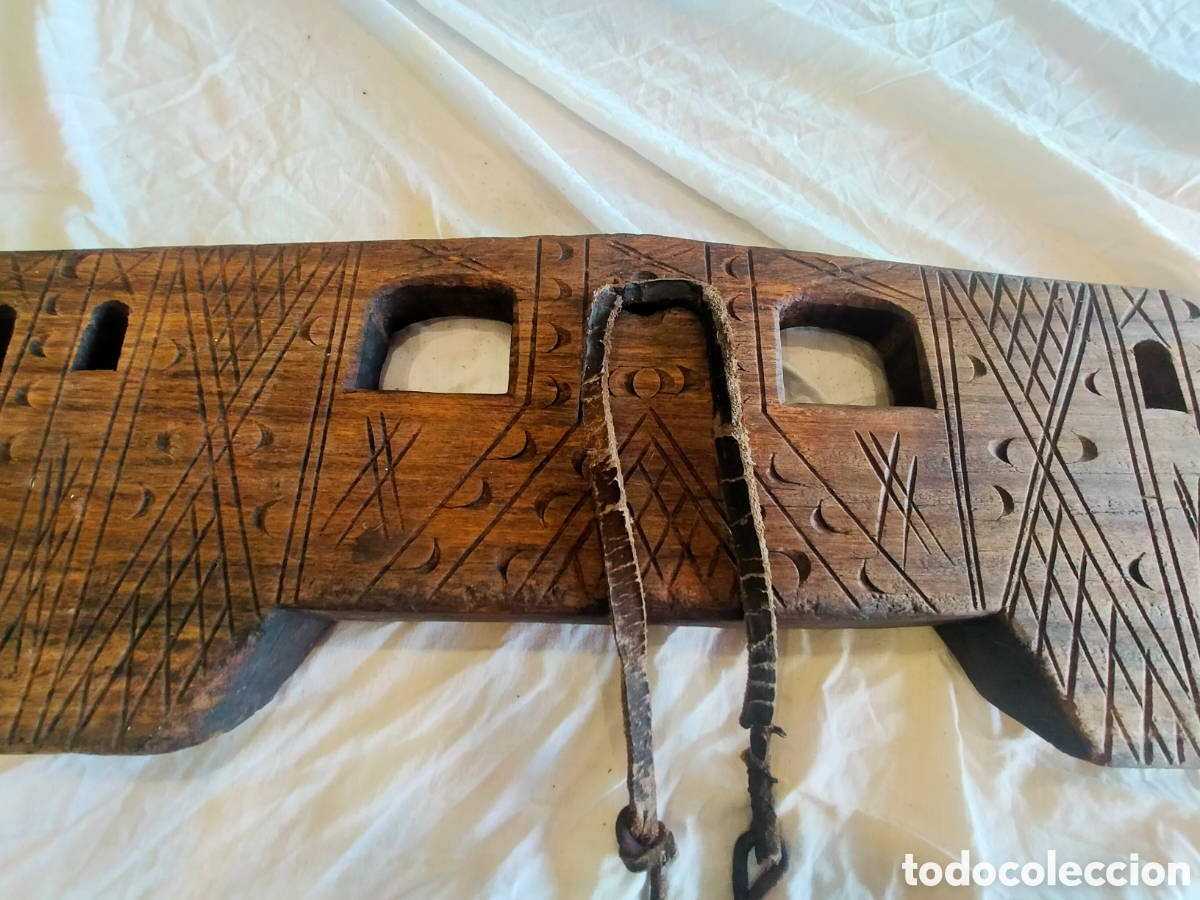Antig&uuml;edades: Yugo antiguo de madera maciza - Foto 1