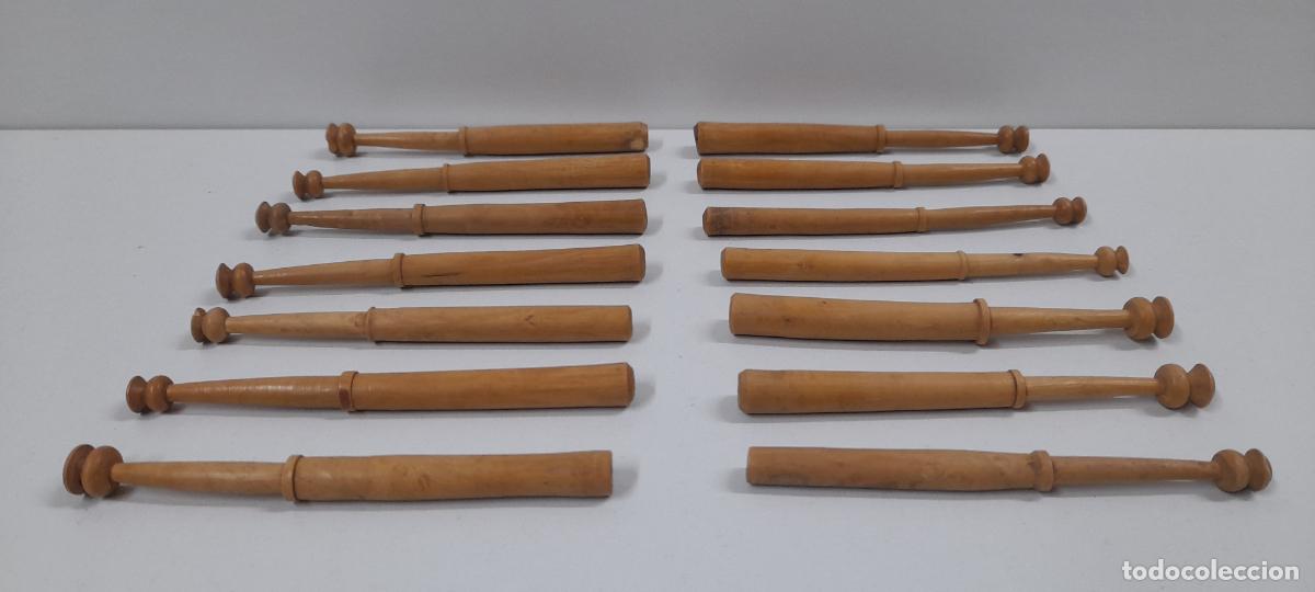 Antig&uuml;edades: BOLILLOS ANTIGUOS EN MADERA - Foto 2