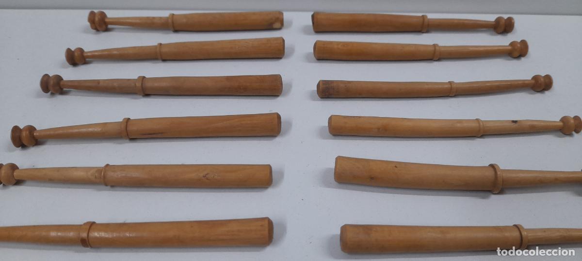 Antig&uuml;edades: BOLILLOS ANTIGUOS EN MADERA - Foto 4