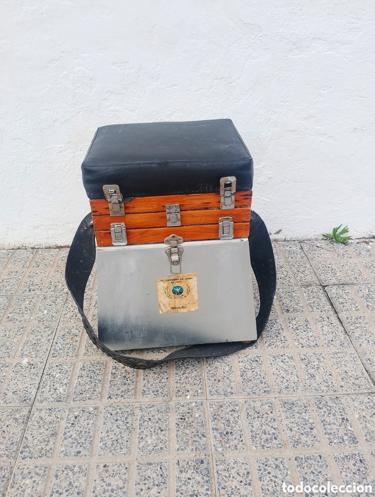 Antig&uuml;edades: Caja de pesca antigua - Foto 1