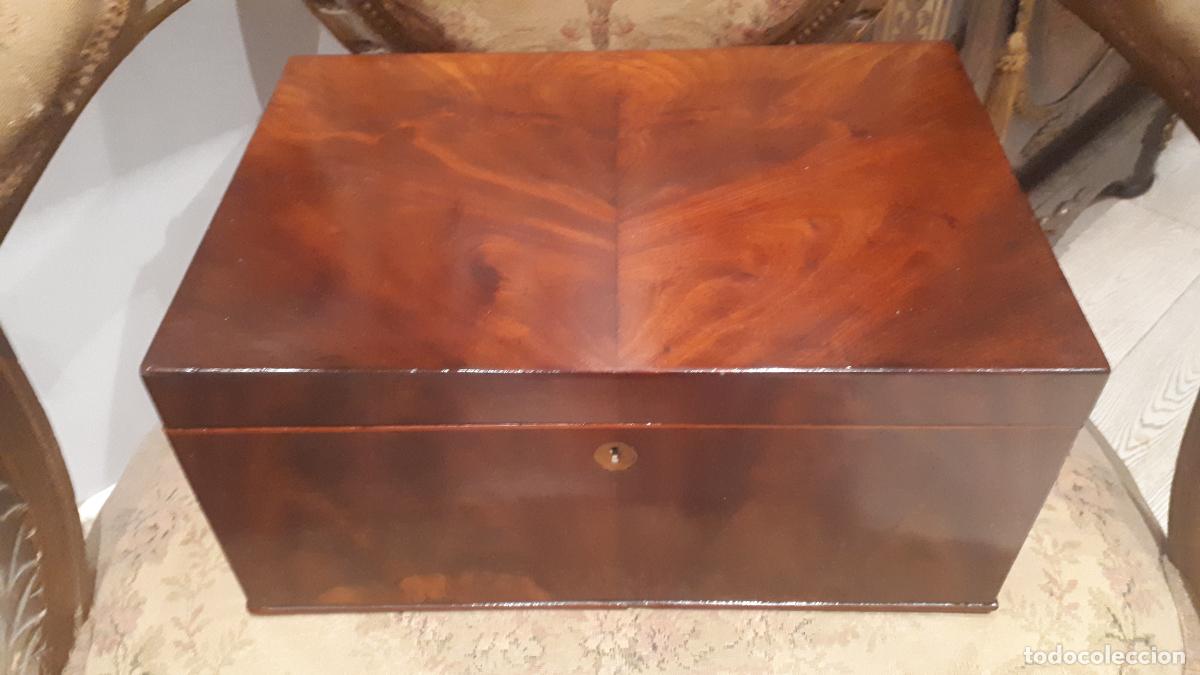 Antig&uuml;edades: CAJA DE MADERA DE CAOBA, SIGLO XIX. - Foto 2