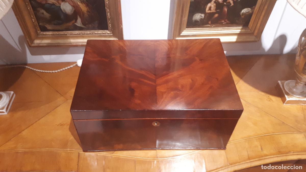 Antig&uuml;edades: CAJA DE MADERA DE CAOBA, SIGLO XIX. - Foto 1