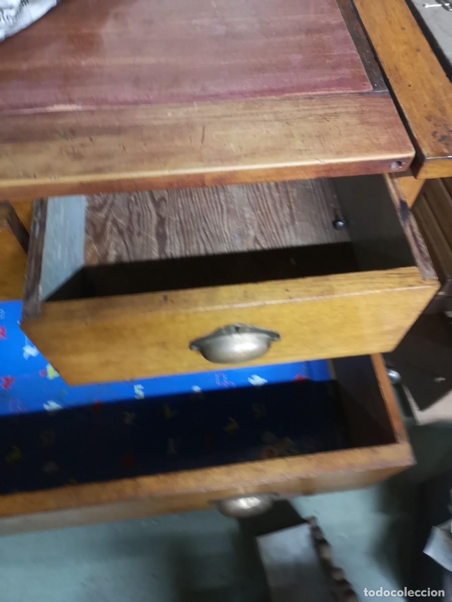 Antig&uuml;edades: Antiguo escritorio de madera de pino - Foto 8