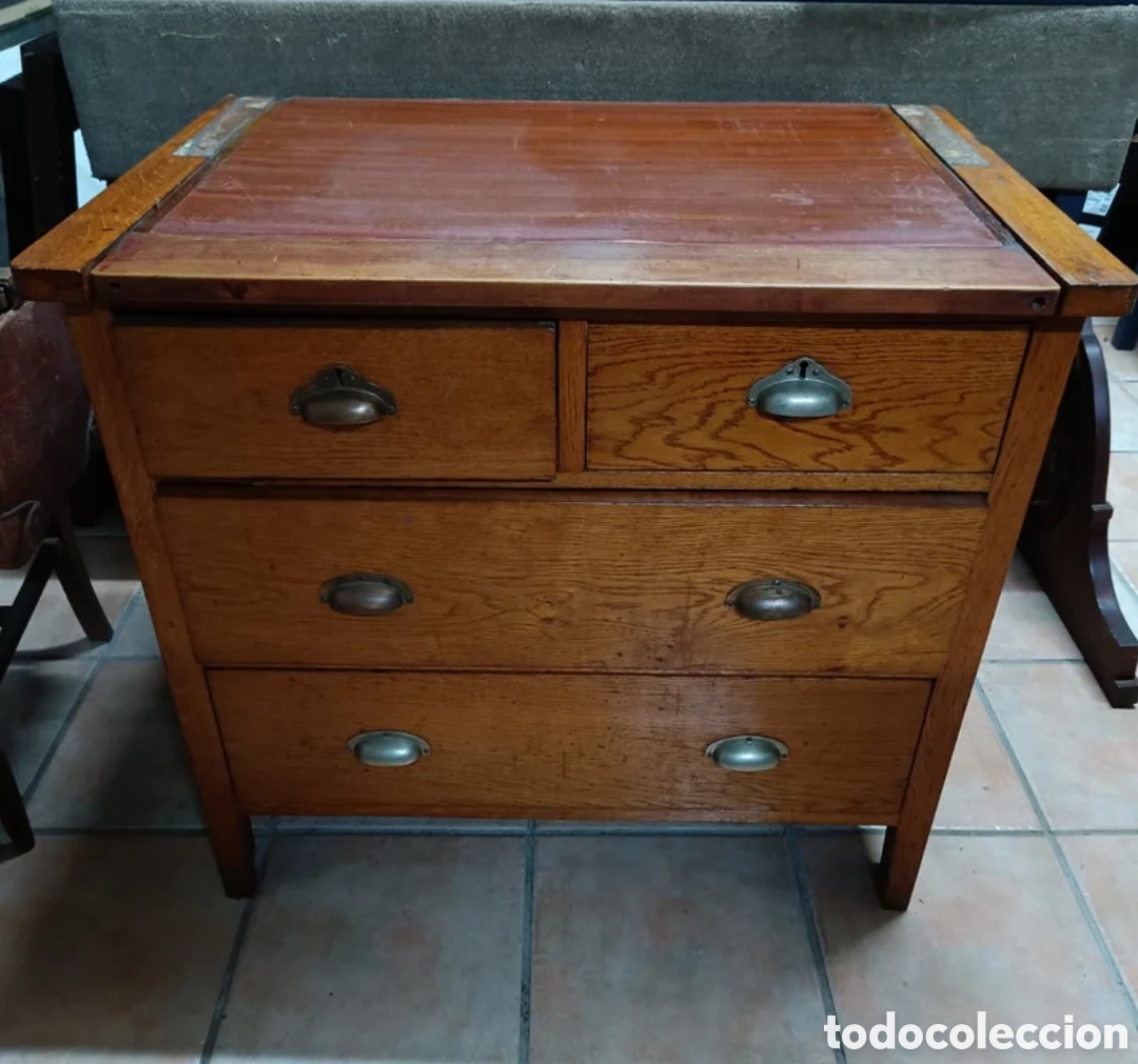 Antig&uuml;edades: Antiguo escritorio de madera de pino - Foto 1
